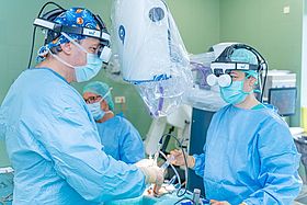 Teamarbeit: Mehrere Operateure nutzen das System