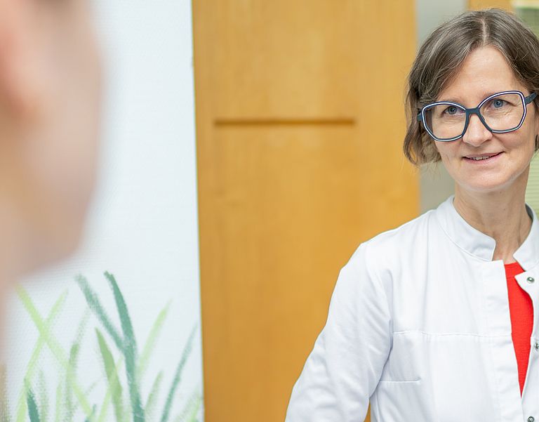 Das Bild zeigt Klinikdirektorin Prof. Dr. Verena Ellerkamp.