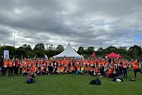 Das Bild zeigt ein Gruppenfoto des Laufteams des Klinikums Karlsruhe