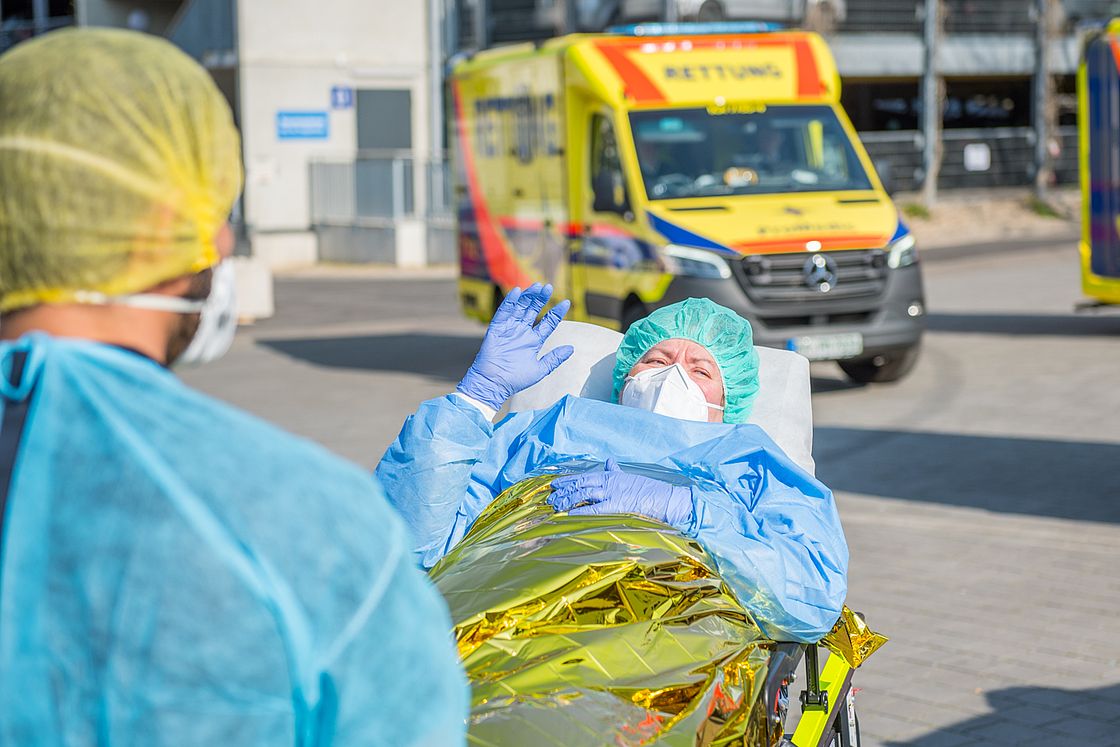 Elsässer Patientin bereit für den Heimtransport