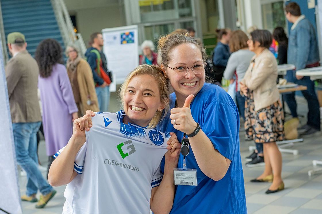 Das Bild zeigt Beschäftigte des Klinikums beim Tag der Pflegenden