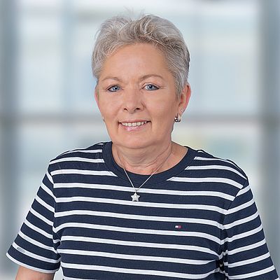 Das Bild zeigt ein Porträt von Simone Niegel 