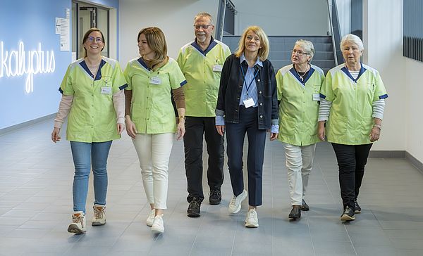 Das Bild zeigt einige Mitglieder des ehrenamtlichen Besuchsdienstes.