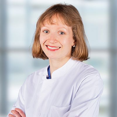 DR. MED. ANNA REICHERT DR. MED. ANNA REICHERT