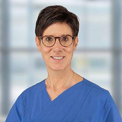 Das Bild zeigt ein Porträt von Ines Fischer