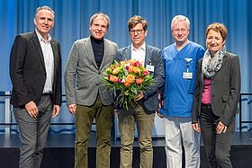 Das Bild zeigt Markus Heming, Prof. Michael Geißler, Prof. Sascha Meyer, Dr. Paul Vöhringer und Bettina Lisbach (v.l.n.r.) 