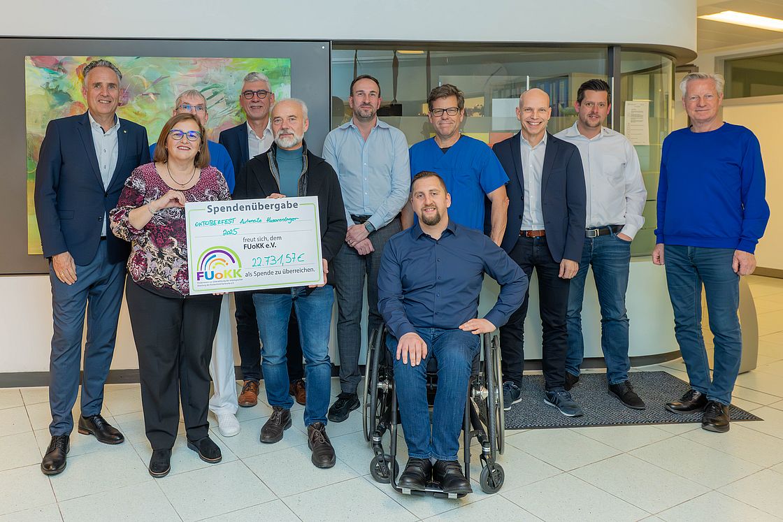 Spendenübergabe im Klinikum Karlsruhe.