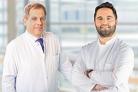 Das Bild zeigt Prof. Anton Dunsche und Dr. Maximilian Maier (v.l.)