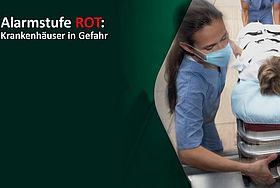 Das Bild zeigt eine Pflegekraft bei der Versorgung eines Patienten.