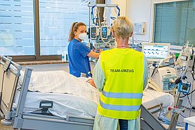 Die Patienten sind auch während des Umzugs gut versorgt