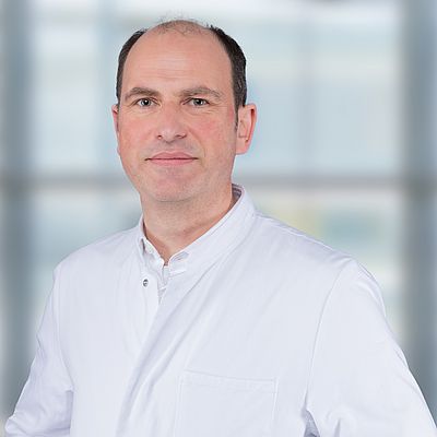 Das Bild zeigt ein Portrait von Stefan Braunhälter