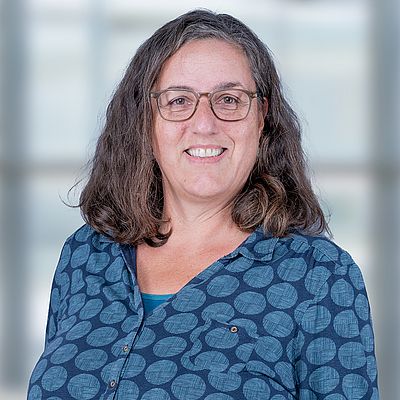 Das Bild zeigt ein Portrait von Frauke Zimmermann