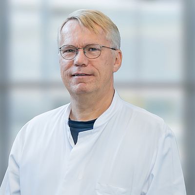 Das Bild zeigt ein Porträt von Herrn  Heink de Groot