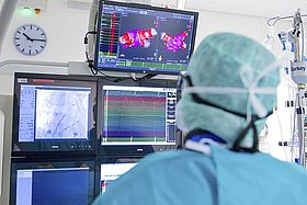 Das Bild zeigt eine Elektrophsiologische Untersuchung