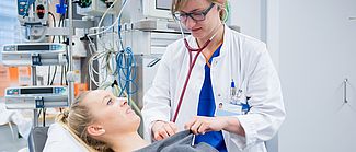 Das Bild zeigt den Schockraum in der Kindernotaufnahme