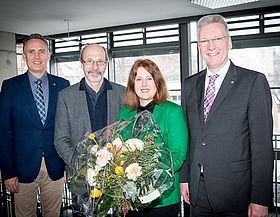 Prof. Dr. Katja Lindel trat zum 1. Januar ihr Amt als neue Klinikdirektorin für die Radioonkologie und Strahlentherapie an. V.l.n.r.: Markus Heming, Klaus Stapf, Prof. Dr. Katja Lindel, Prof. Dr. Hans-Jürgen Hennes