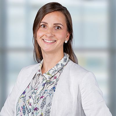 Das Bild zeigt ein Porträt von Maria Ramminger