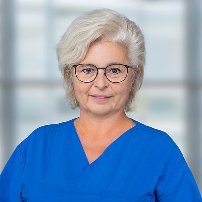 Das Bild zeigt ein Porträt von Mihaela Münster