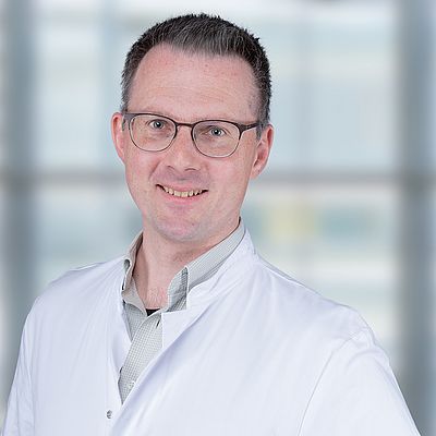 Das Bild zeigt ein Portrait von Robert Untucht